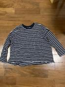 ���i�@UNIQLO �{�[�_�[�J�b�g�\�[�@LL �l�C�r�[