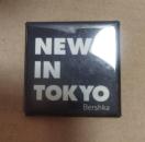 NEW@IN@TOKYO@lp̊ʃob`