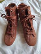 {Ӓς݁VigpGXXG[hU[nCJbgXj[J[