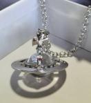 Vivienne Westwood X[I[u