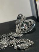 Vivienne Westwood ^Cj[I[u