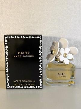 yMARC JACOBSz fCW[ I[hg50ml