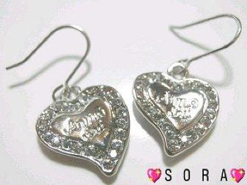 【プラチナ】プレートハートピアス