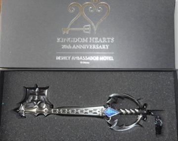 �f�B�Y�j�[�A���o�T�_�[�z�e��20���N�L�O �L���O�_���n�[�c �X�y�V�������[���L�[