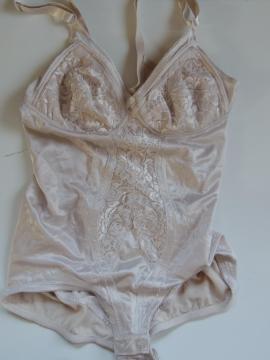 102@Vigp@{fB[X[c␳@C85LL