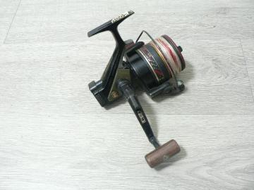 Daiwa Sportmax GS3000�ECARBON�E�X�s�j���O���[���E�����I