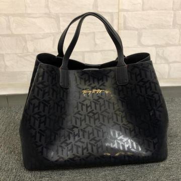  TOMMY HILFIGER g~[qtBK[ g[gobO