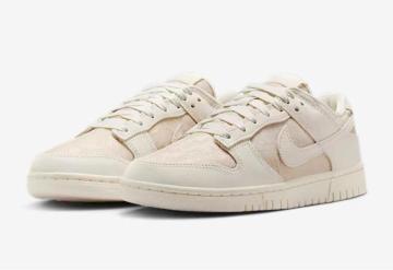 NIKE DUNK LOW