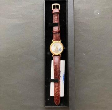 2003年1月24日ディズニー貸切イベント記念品  ミッキー腕時計 美品