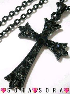 ゴシック調♪ラインストーン付 ブラッククロスネックレス