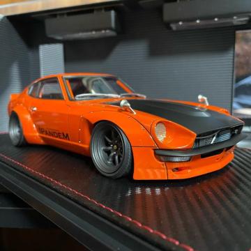 AIVi COjbVf 1/18 PANDEM S30 Z IW