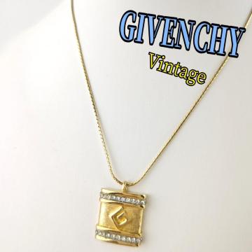GIVENCHY �l�b�N���X