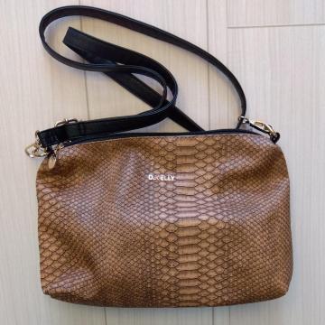 ���V�����_�[���o�b�N��