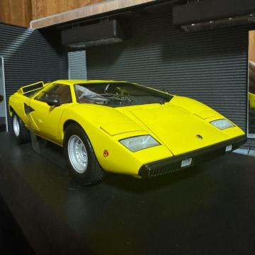 ŖWi  1/18 {M[j JE^bN LP400 CG[