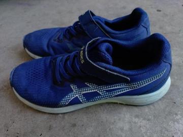 asics KIDSスニーカー 22cm   アシックス  運動会 部活動
