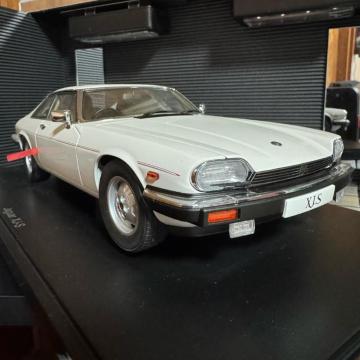 ŖWi I[gA[g 1/18 WK[ XJ-S zCg1980