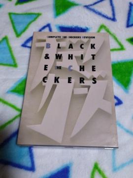 `FbJ[Yʐ^WuBLACKWHITEv