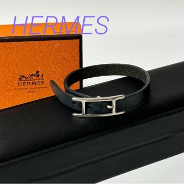 HERMES �A�s3 �u���X���b�g �u���X���b�g�E�o���O�� ���U�[ �u���b�N �V���o�[