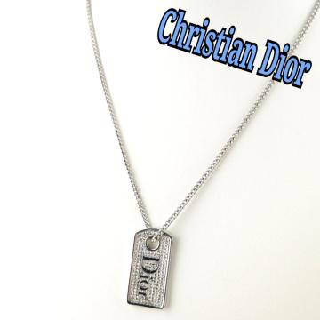 Christian Dior �l�b�N���X