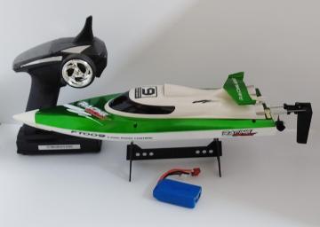 ボート ラジコン グリーン GPTOYS ftoo9 2.4G 高速 中古