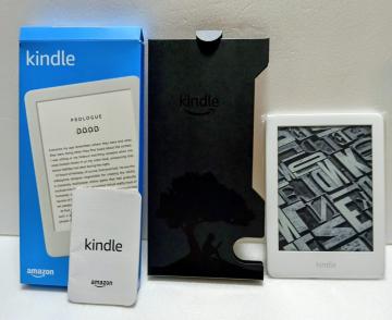 2020�Ł@Kindle �t�����g���C�g���� Wi-Fi 8GB �z���C�g �L���� �d�q���Ѓ��[�_�[