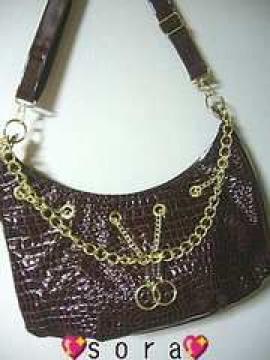 ゴージャス♪クロコ型押し エナメルゴールドチェーンバッグ