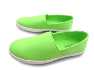 1�~~C200�V�iDedes�L�����o�X�X���b�|���X�j�[�J�[26.5�aGREEN��