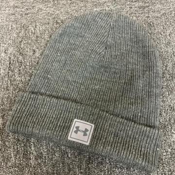 ���� UNDER ARMOUR �A���_�[�A�[�}�[ �r�[�j�[ �j�b�g�X