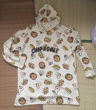 ディズニー・チップ&デール&パンケーキ柄プルオーバー4L