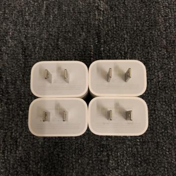 Apple Abv [d A_v^ USB-C 20W 4 A2305