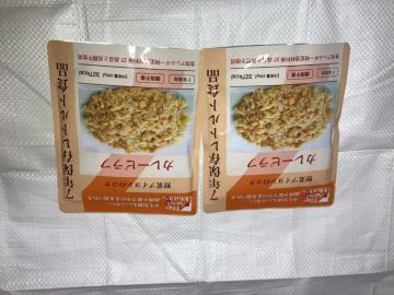 �J���[�s���t