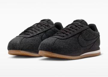 ��NIKE �R���e�b�c �e�L�X�^�C����