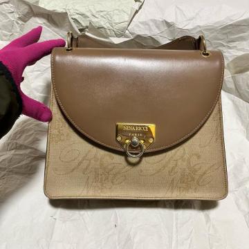 �y���B���e�[�W�z�yNINA RICCI / �j�i���b�`�z �n���h�o�b�O �u���E��