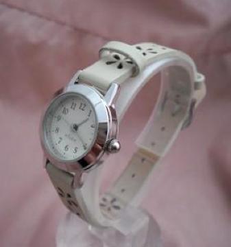 �J�b�g�x���g�E�H�b�`WH�[���f�B�[�X�r���v