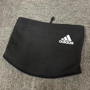 ���� adidas �A�f�B�_�X �l�b�N�E�H�[�}�[ �u���b�N