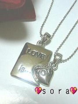 LOVE【プラチナ】LOVE is…you ペアネックレスセット 箱付