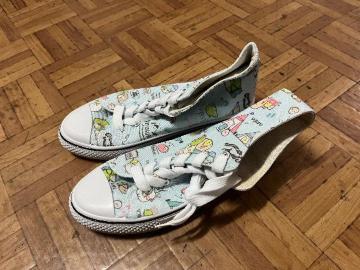 ݂炵Xj[J[