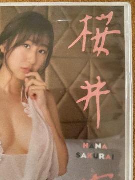 ԓ  Aum[} i  DVD