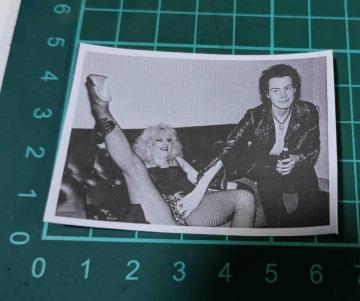 �V�h���i���V�[�@�X�e�b�J�[�@�V�h�E���B�V���X