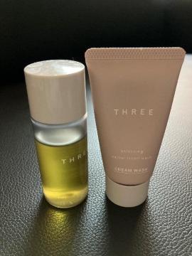 THREE/NWOZbggCATCY