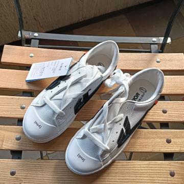Vi 22.5cm fB[X Xj[J[ zCg V[Y C [Jbg