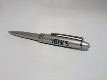 KV  VERSUS VERSACE FT[` ުٻ ۺޕ ް݁@TCy MLjp