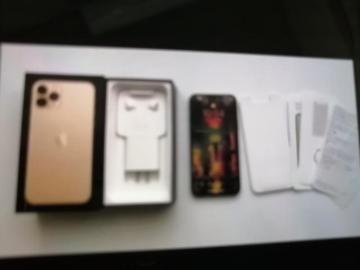 iPhone11Pro@S[h256GBSIMt[