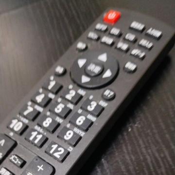 �e���r�̃����R��