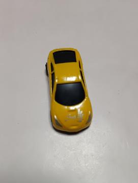 黄色いミニカー2台