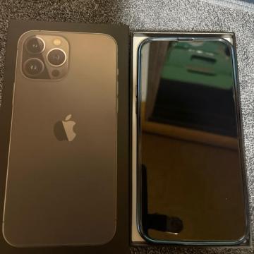 iPhone12pro}bNXiPhone12prõZbg̏oiɂȂ܂B