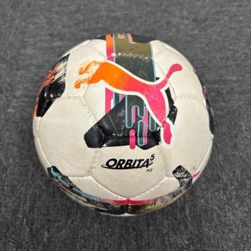  PUMA v[} ORBITA TbJ[{[ 4