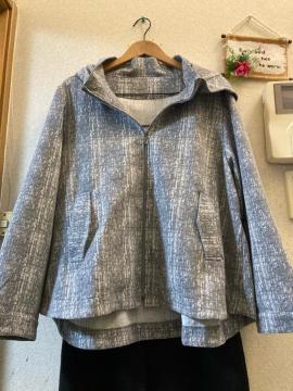 3L未使用薄グレー地模様ブルゾン