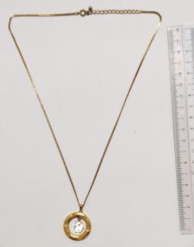 �S�[���h�J���[ �N���X�^���y���_���g �l�b�N���X