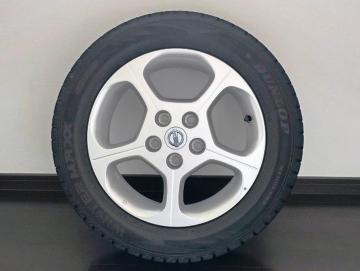 ���^�C���{�z�C�[�� WM02 205�^55R16�{���Y 3NA2A SP40 �A